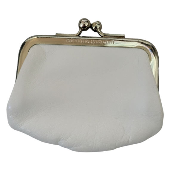 SOLD Valentino Garavani Cream Leather Crossbody Bag Clutch Bag - Picture 4 of 16